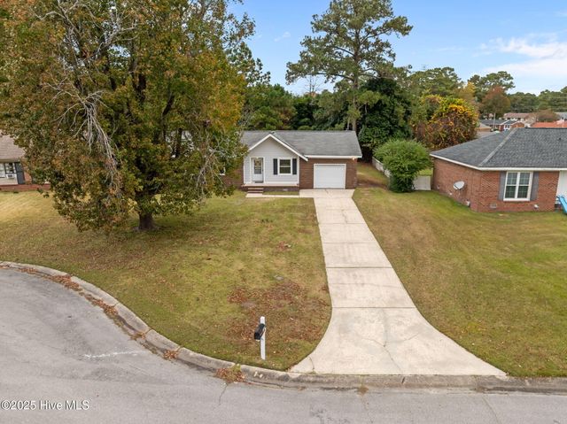 106 Ronny Court, Jacksonville, NC 28546