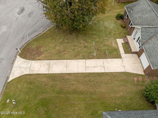 106 Ronny Court, Jacksonville, NC 28546