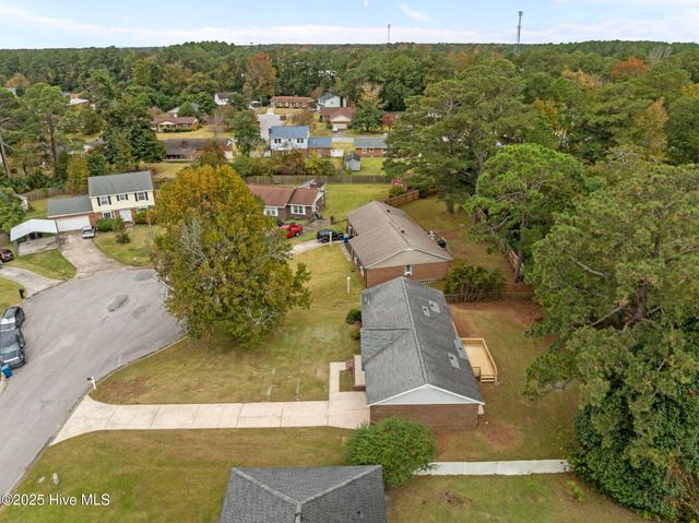 106 Ronny Court, Jacksonville, NC 28546