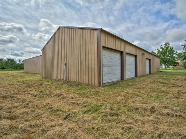 16101 S Rock Creek Road, Shawnee, OK 74801