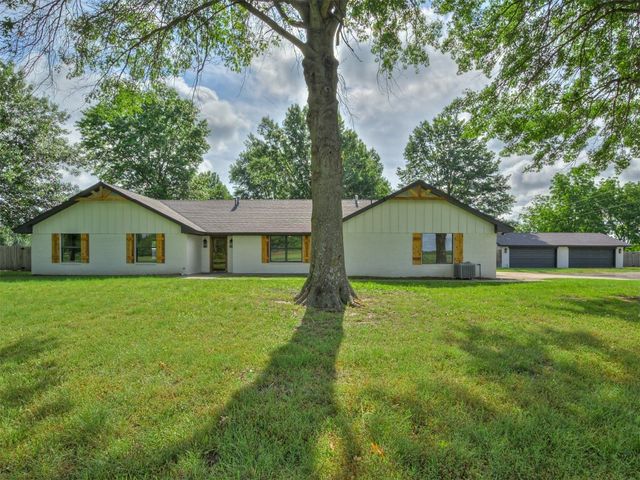 16101 S Rock Creek Road, Shawnee, OK 74801