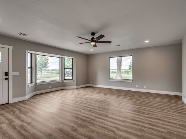 16101 S Rock Creek Road, Shawnee, OK 74801