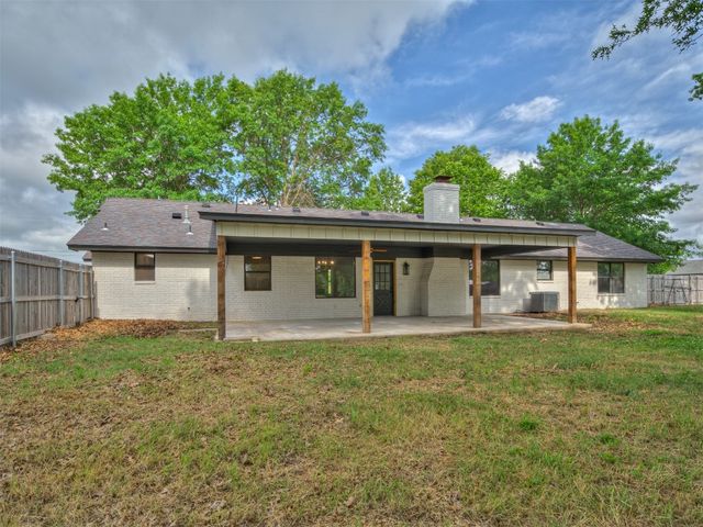 16101 S Rock Creek Road, Shawnee, OK 74801
