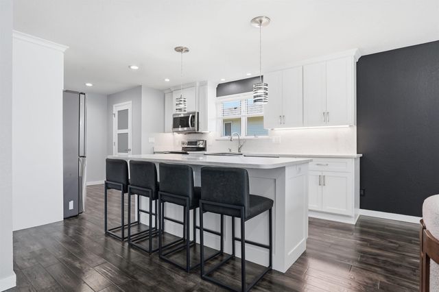 905 Nancy Road, Waterloo, IA 50702