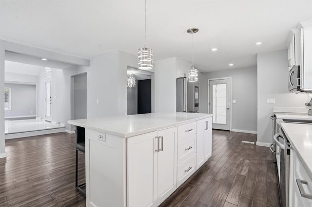905 Nancy Road, Waterloo, IA 50702