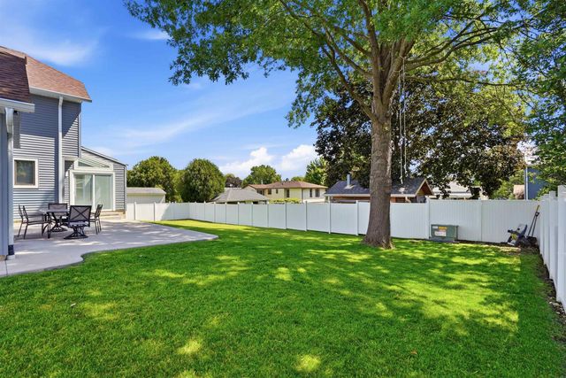 905 Nancy Road, Waterloo, IA 50702
