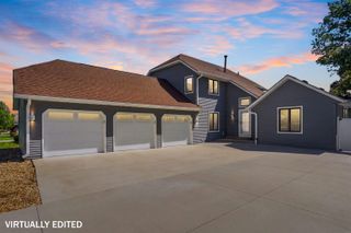 905 Nancy Road, Waterloo, IA 50702