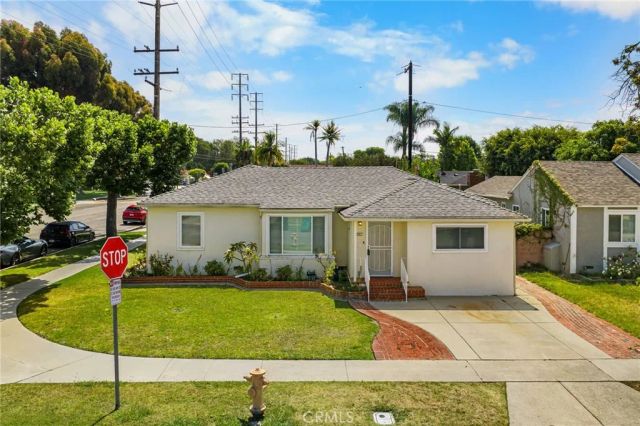 2162 Charlemagne, Long Beach, CA 90815
