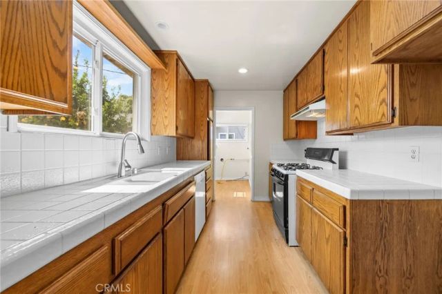 2162 Charlemagne, Long Beach, CA 90815