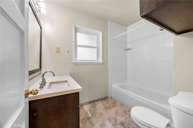 2162 Charlemagne, Long Beach, CA 90815