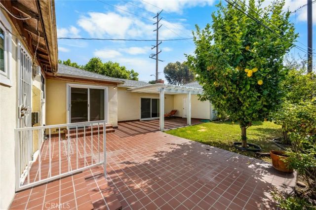 2162 Charlemagne, Long Beach, CA 90815