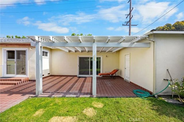 2162 Charlemagne, Long Beach, CA 90815