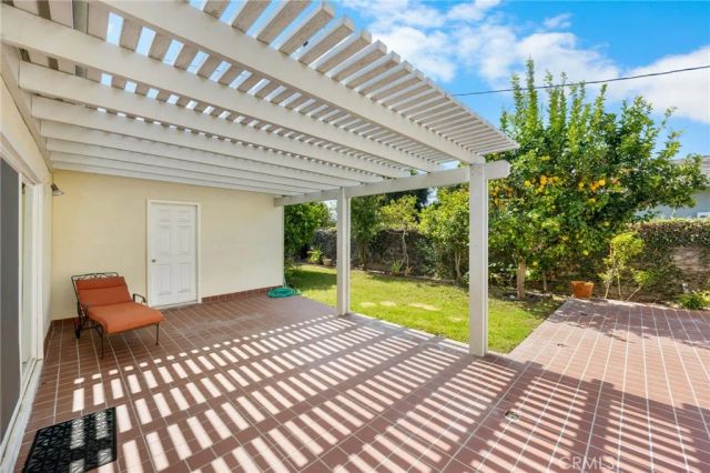 2162 Charlemagne, Long Beach, CA 90815
