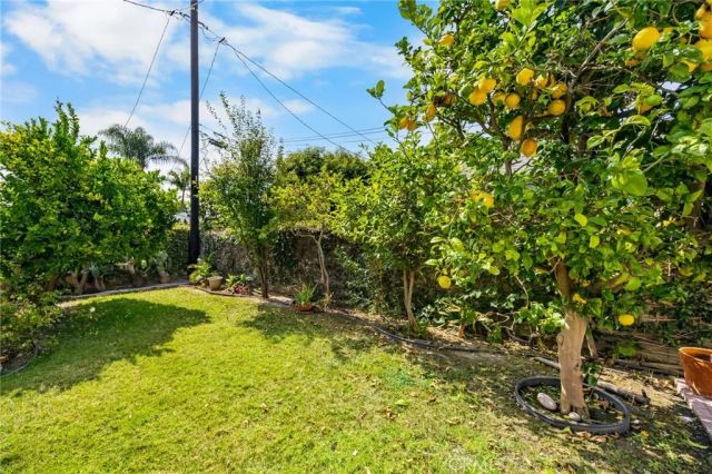 2162 Charlemagne, Long Beach, CA 90815