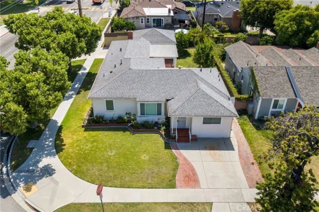 2162 Charlemagne, Long Beach, CA 90815