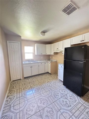 318 RONNIE CIRCLE, Orlando, FL 32811