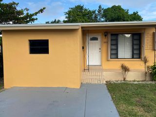 15861 NE 14TH Court, North Miami Beach, FL 33162
