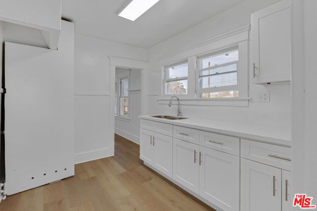 372 W 11th Street, San Pedro (los Angeles), CA 90731