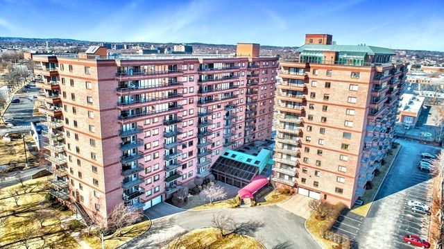 3920 Mystic Valley Pkwy 402, Medford, MA 02155