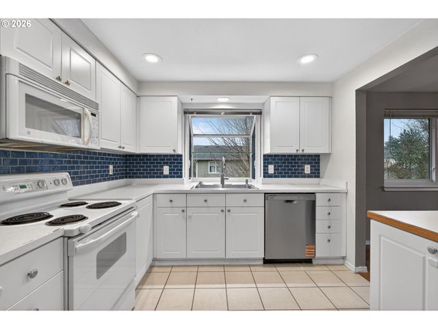 17285 Sw HART Way, Beaverton, OR 97007