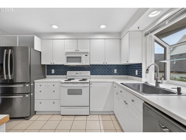 17285 Sw HART Way, Beaverton, OR 97007