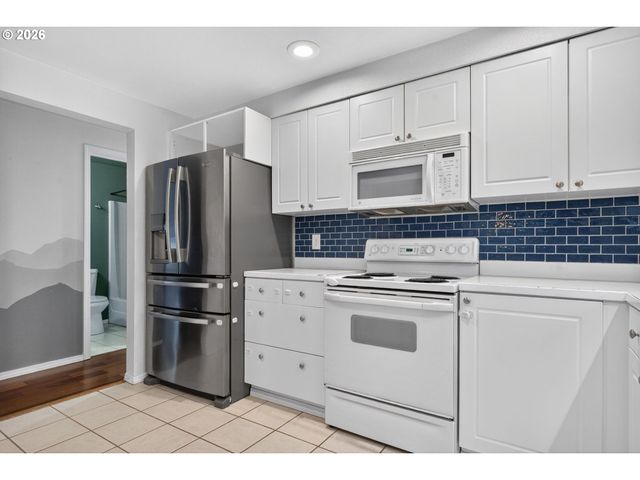 17285 Sw HART Way, Beaverton, OR 97007