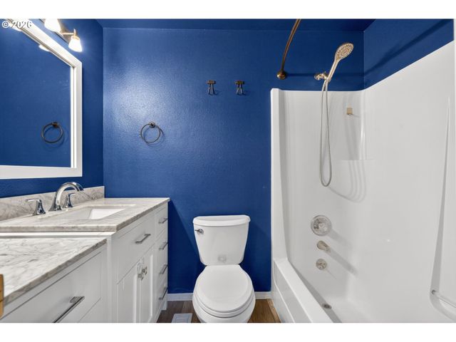 17285 Sw HART Way, Beaverton, OR 97007