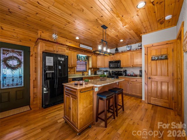 242 Panoramic Loop, Maggie Valley, NC 28751