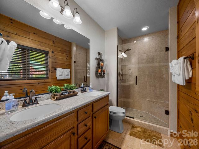 242 Panoramic Loop, Maggie Valley, NC 28751