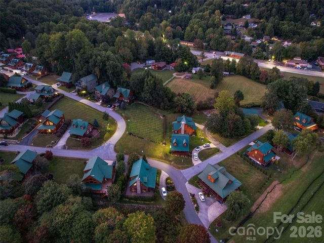 242 Panoramic Loop, Maggie Valley, NC 28751
