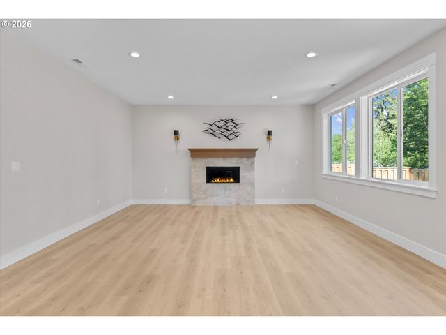 19127 Sw ELLERSON St, Beaverton, OR 97078