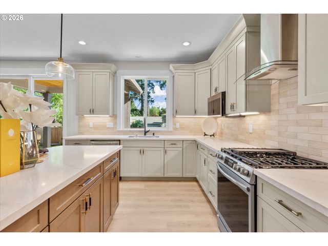 19127 Sw ELLERSON St, Beaverton, OR 97078