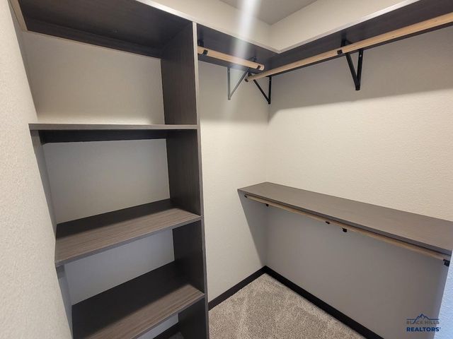 5601 COAL BANK DR, Rapid City, SD 57701