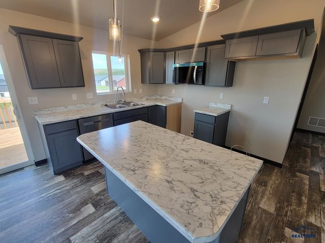 5601 COAL BANK DR, Rapid City, SD 57701