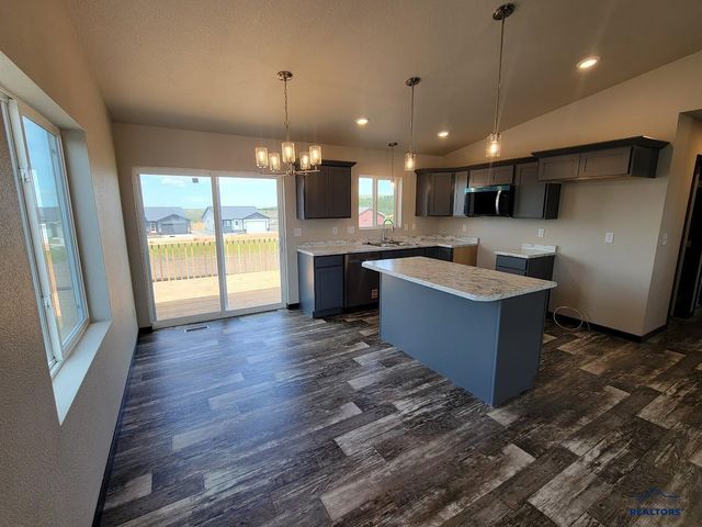 5601 COAL BANK DR, Rapid City, SD 57701