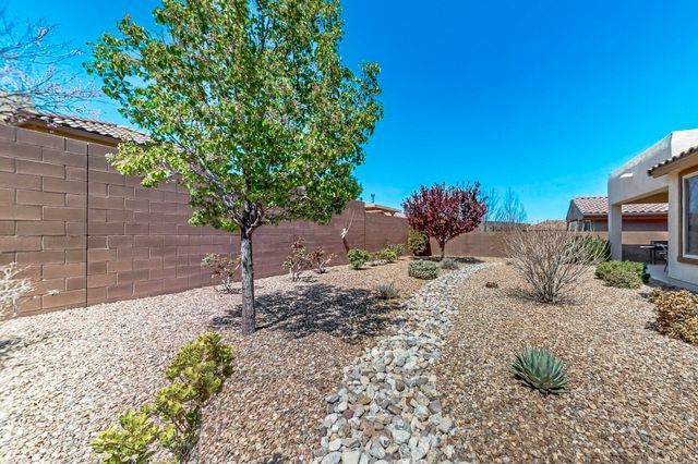 9312 Bear Lake Way NW, Albuquerque, NM 87120