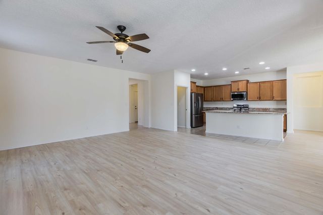 9312 Bear Lake Way NW, Albuquerque, NM 87120