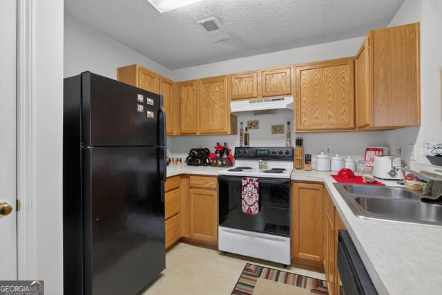 284 Cottonwood Creek Circle, Canton, GA 30114