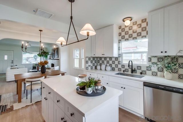 4418 Monroe Ave, San Diego, CA 92115