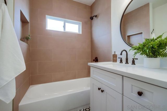 4418 Monroe Ave, San Diego, CA 92115