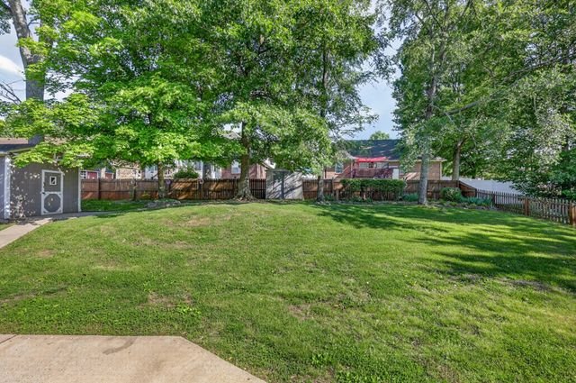 613 McGivney Ct, Smyrna, TN 37167
