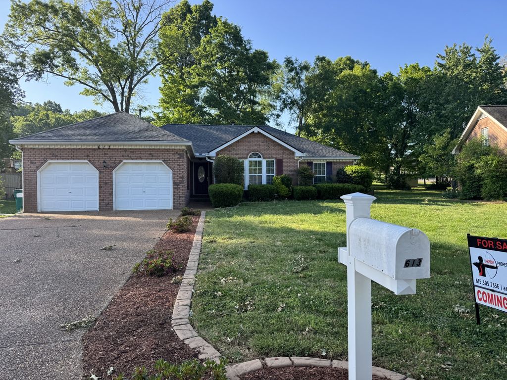 613 McGivney Ct, Smyrna, TN 37167
