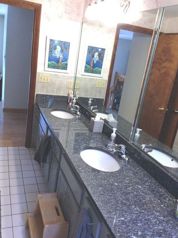 124 Hampton Rd -, Sharon, MA 02067