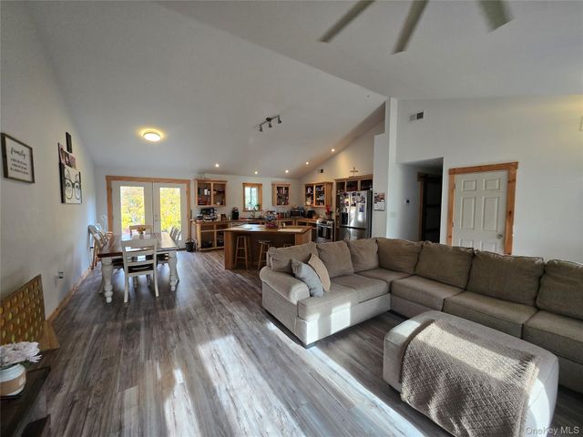 19 Zane Street, Ellenville, NY 12428