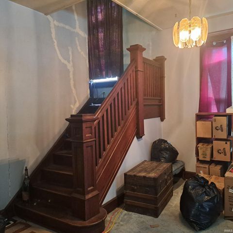 404 E Iowa Street, Evansville, IN 47711