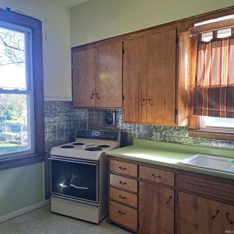 404 E Iowa Street, Evansville, IN 47711