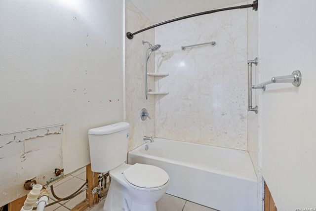4243 Apple Tree, San Antonio, TX 78222