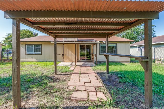 4243 Apple Tree, San Antonio, TX 78222