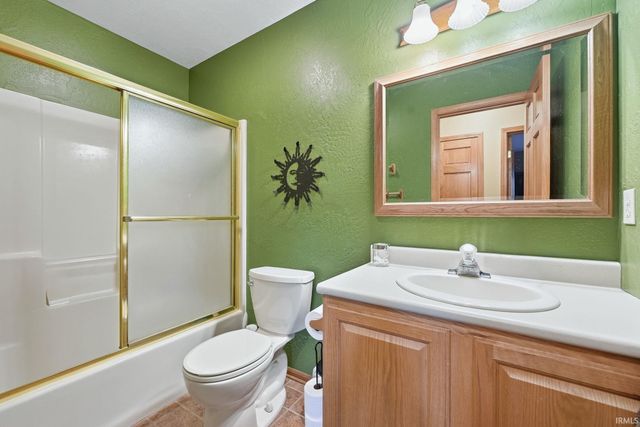 204 Hillside Place, Auburn, IN 46706