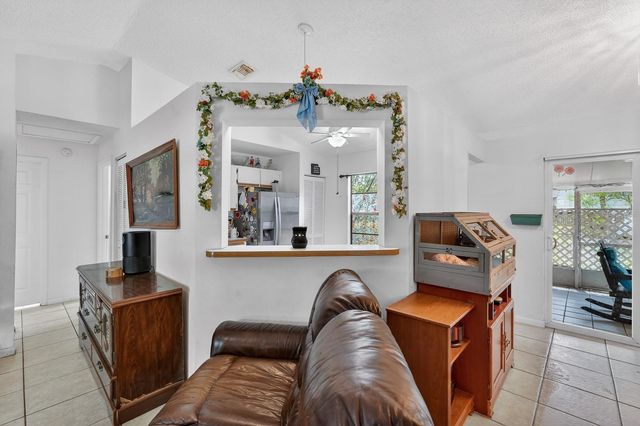 2979 CHILTON STREET, Deltona, FL 32738